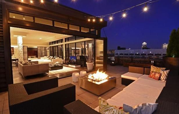 Awards: Nominated for the HGTV Doory Awards