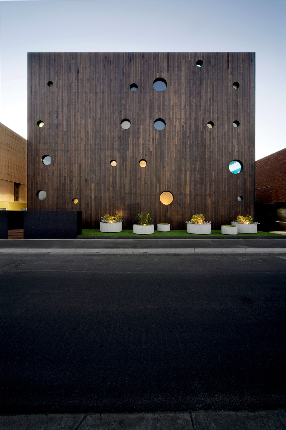 Gallery of Hue Apartments / Jackson Clements Burrows Architects  - 3