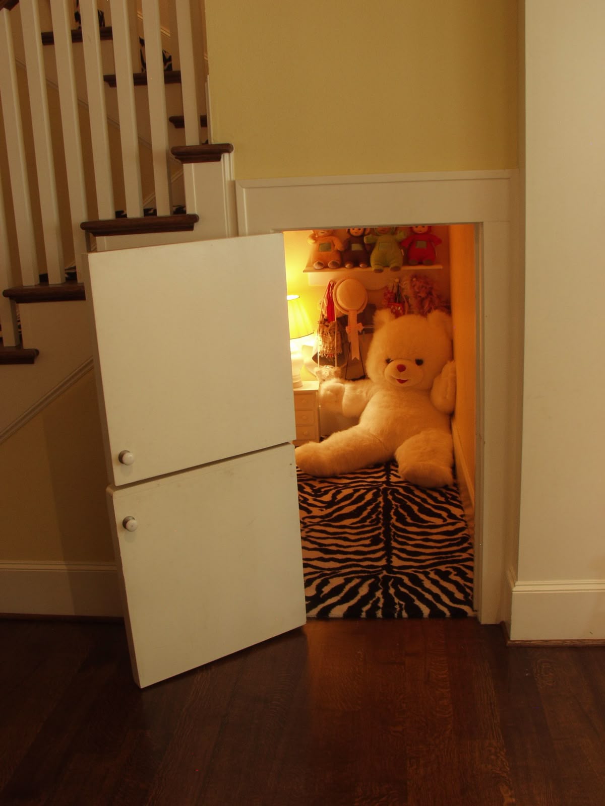 These 19 Rooms May Seem Normal At First… Til You Find Their Hidden Secrets. Then They’re GENIUS.