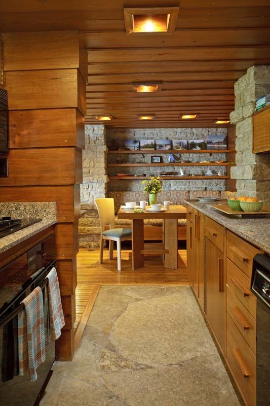 Frank Lloyd Wright's Pew House - Today's Homeowner