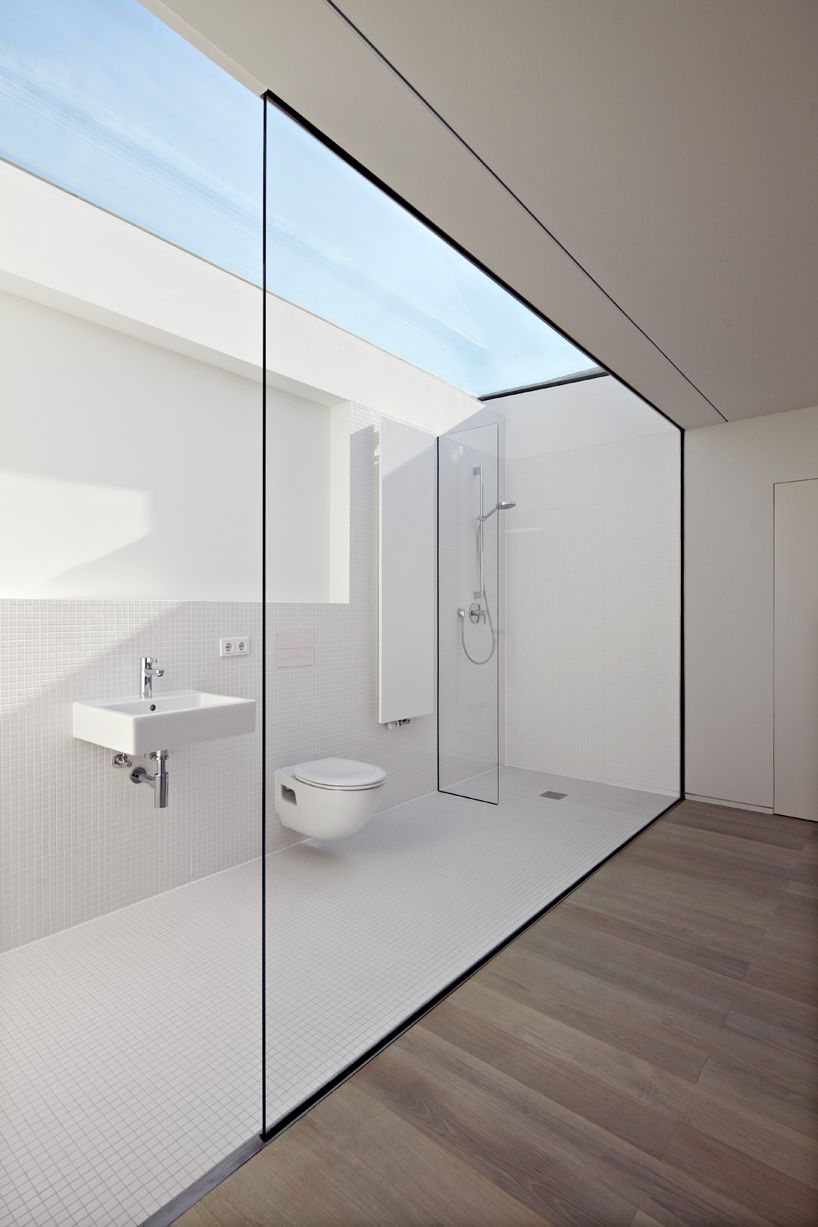12 Luxurious Outdoor Showers