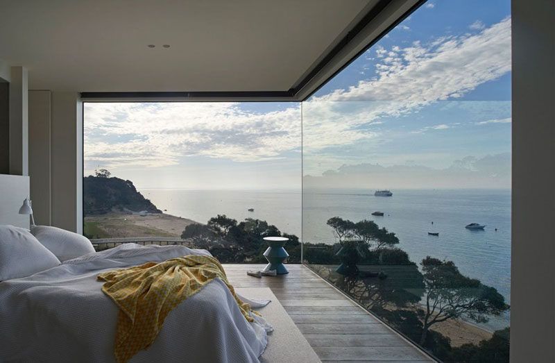 7 Examples Of Corner Windows With Picturesque Views