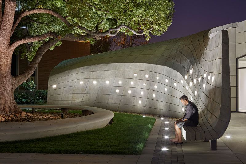 This Serene Outdoor Sanctuary Has Sculptural Concrete Seating
