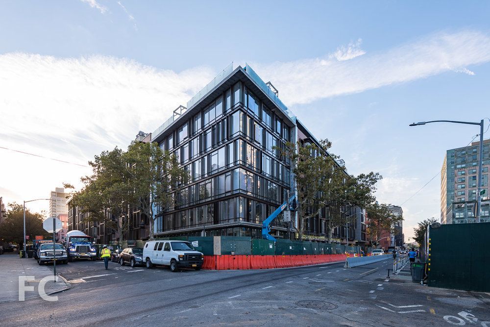 Williamsburg’s Oosten condo shows off its huge interior courtyard