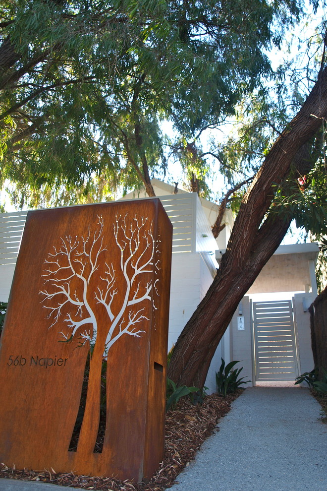 Contemporary Garden Cottesloe Perth - Contemporary - Landscape - Perth - by sustainable garden design perth | Houzz