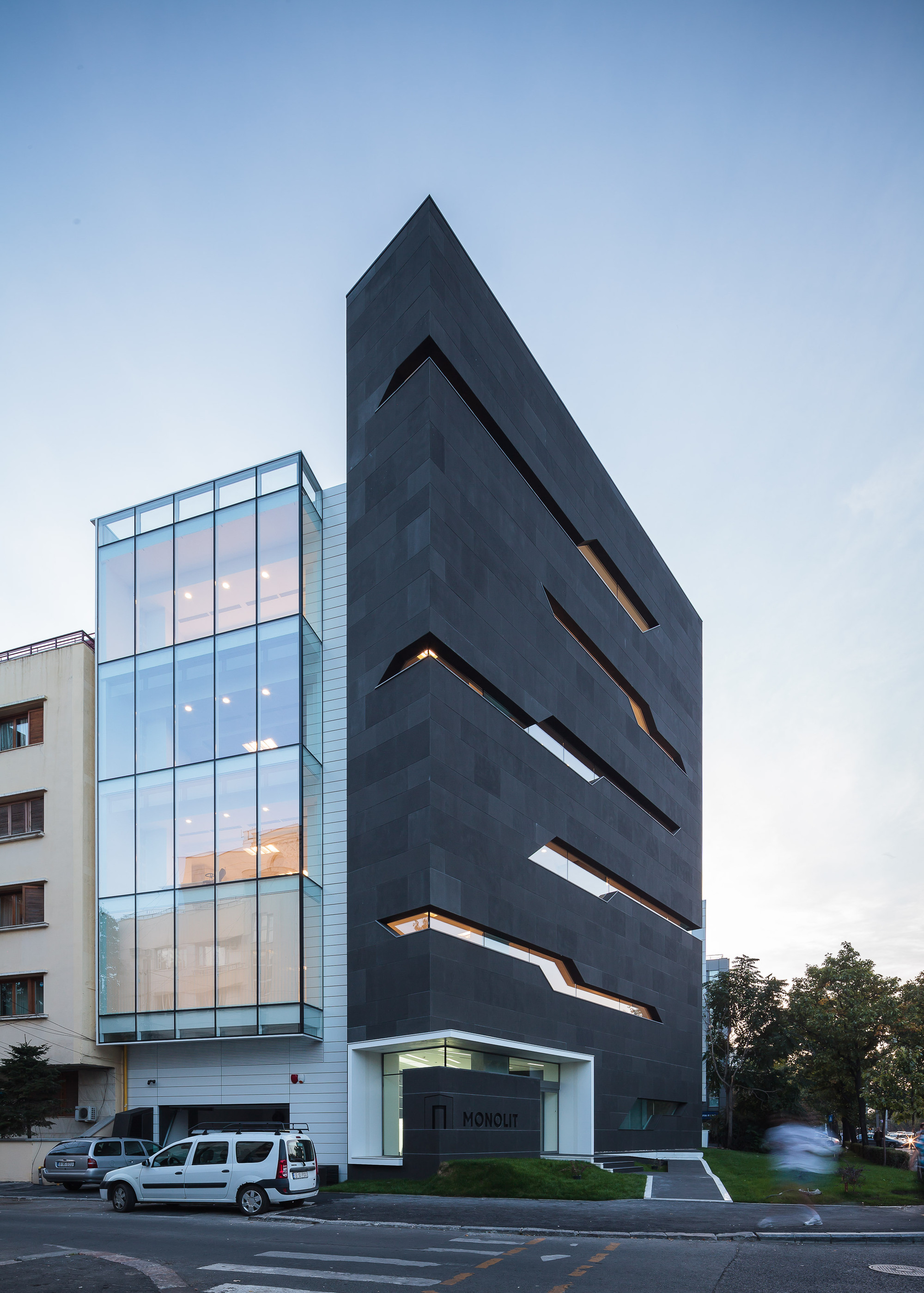 Gallery of Monolit Office Building / Igloo Architecture  - 6
