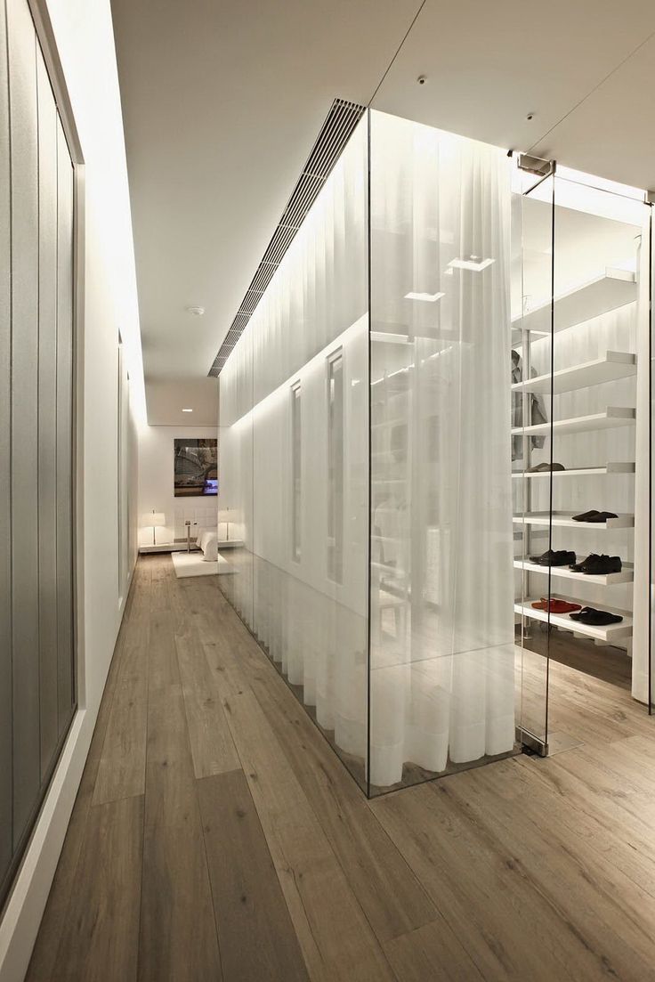 Top 40 Modern Walk-in Closets