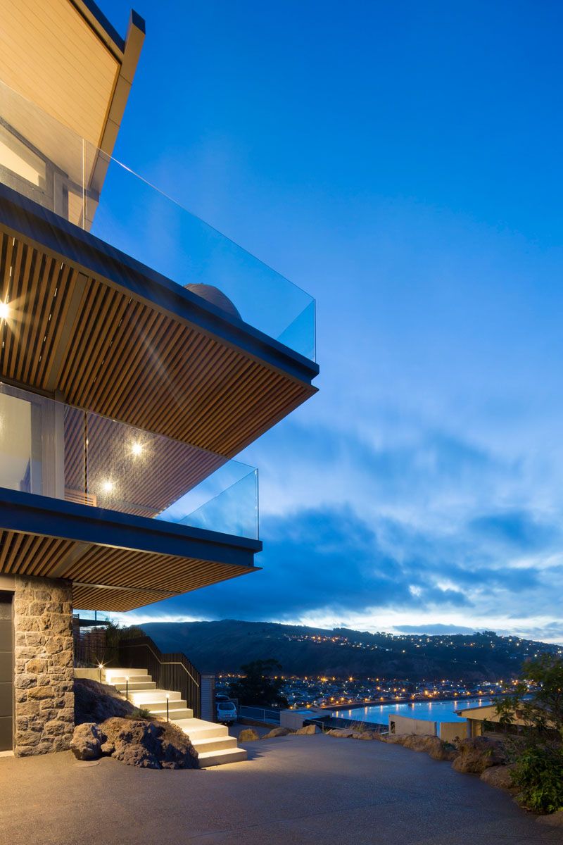 This Hillside Home In New Zealand Was Designed To Capture The Amazing Ocean Views