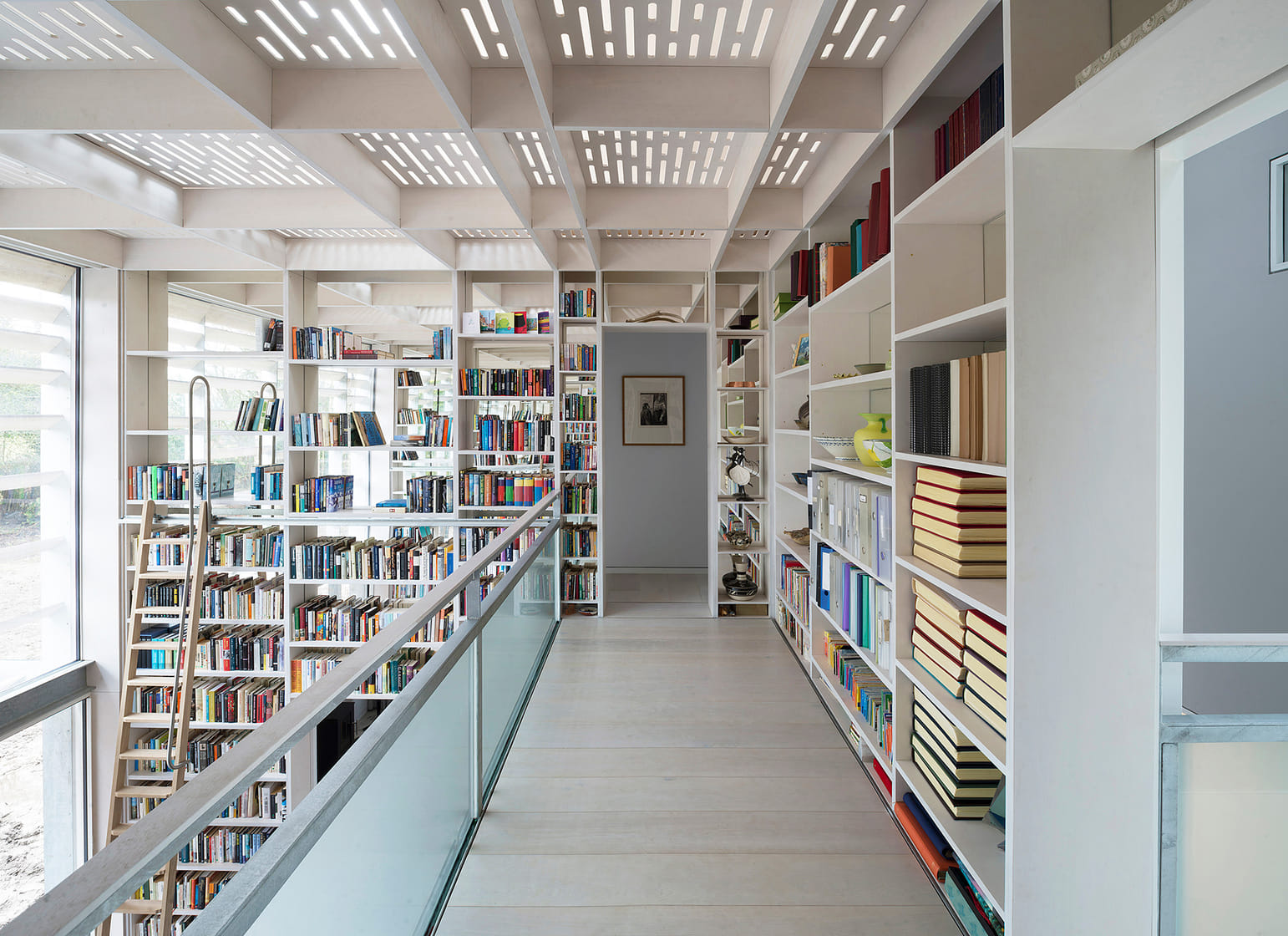 Old Shed New House wins 2018 Stephen Lawrence Prize; Argent named RIBA Client of the Year