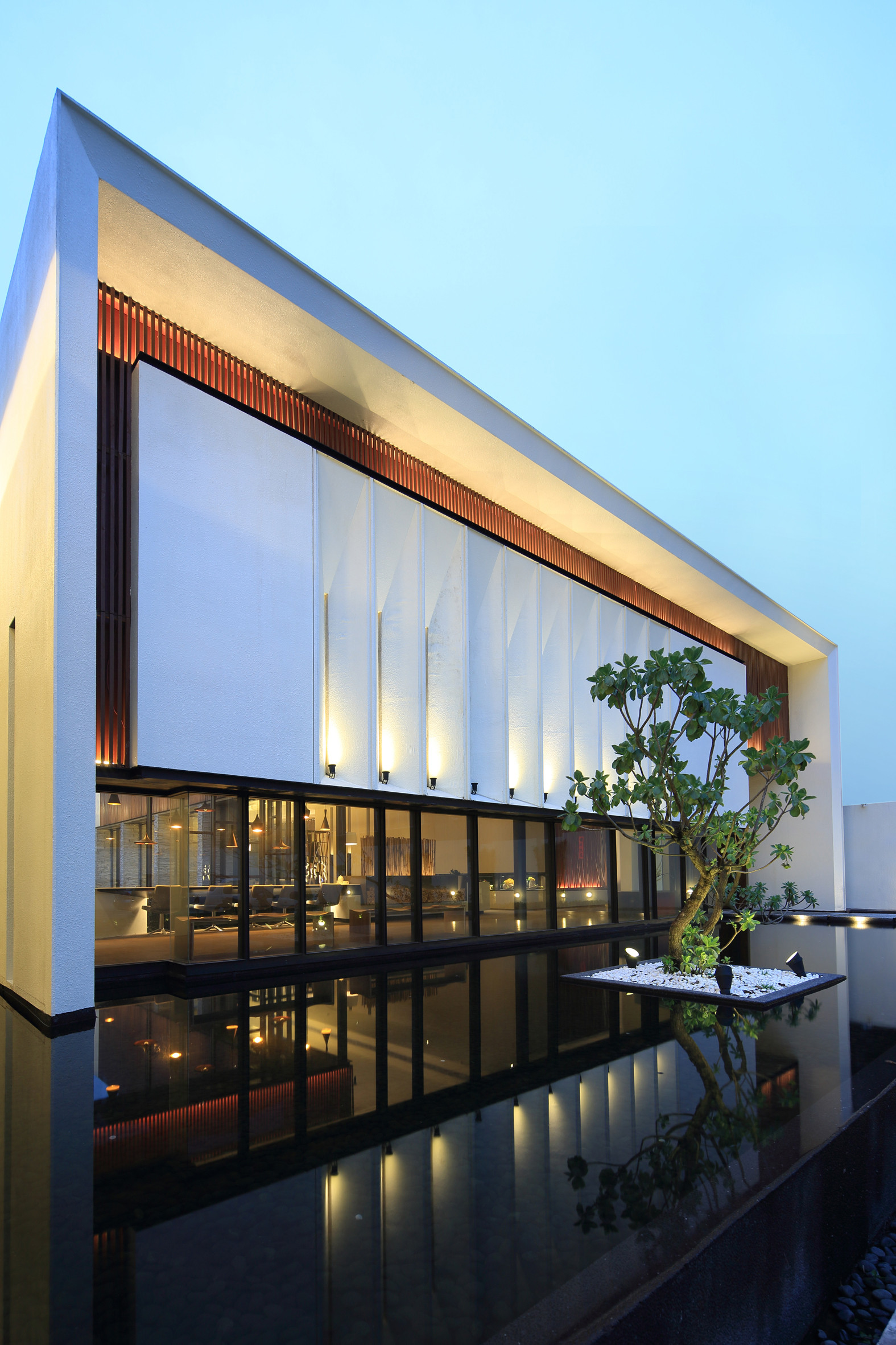 Gallery of Exquisite Minimalist / Arcadian Architecture+Design  - 12