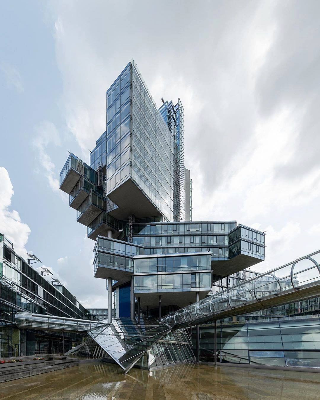 Berlin office building (1080x 1350)