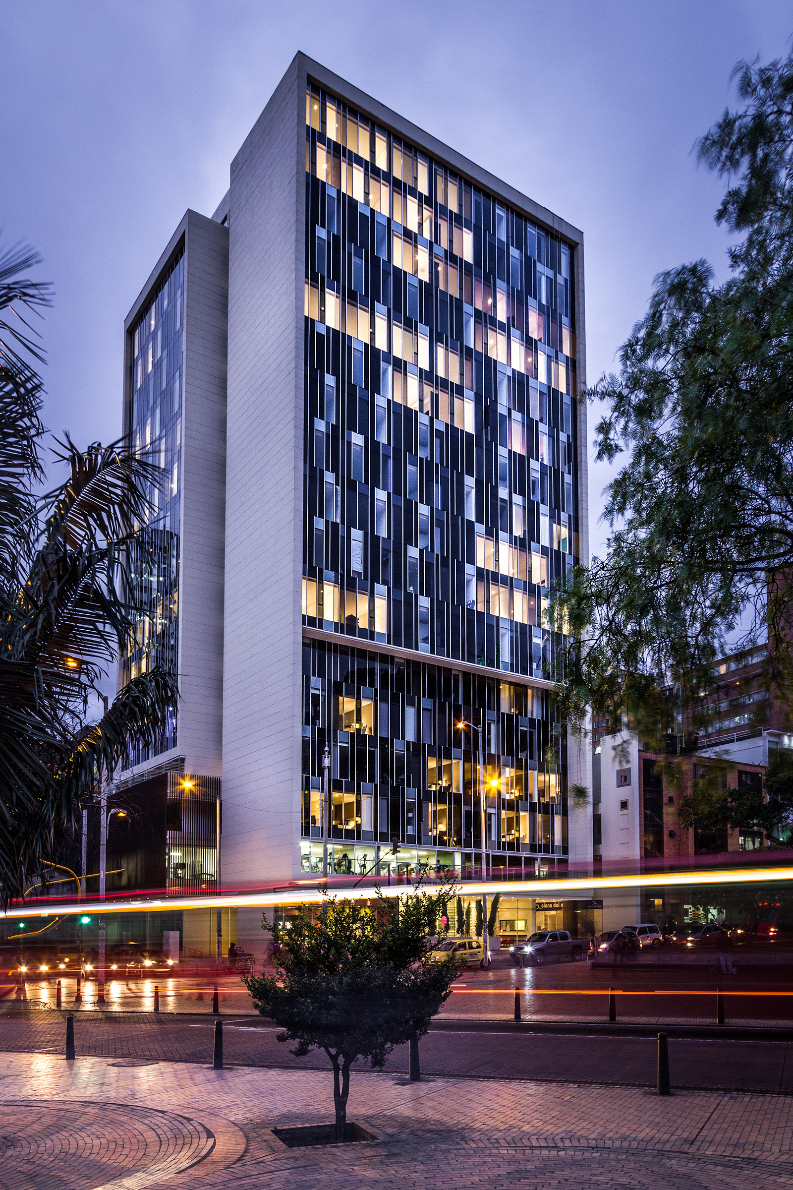 Bicentennial Tower / Entorno AID + CMS+GMP